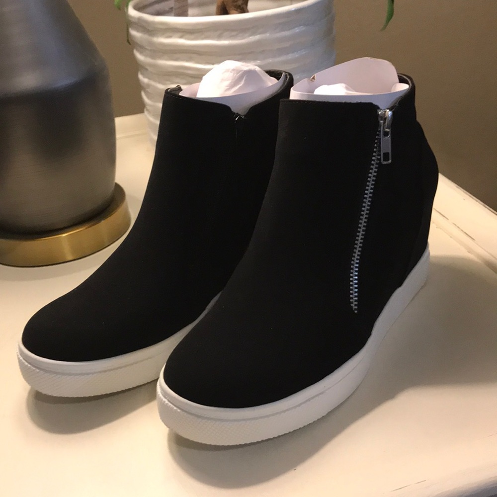 NWT Booties